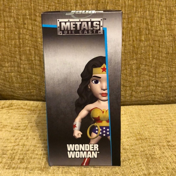 Wonder Woman Metal Die Cast - Picture 3 of 3